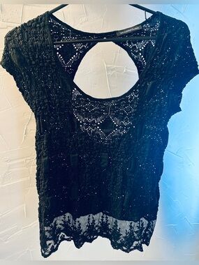 You Are Not Alone Black Short-Sleeve Open Back Lace Bottom Women's Top Small